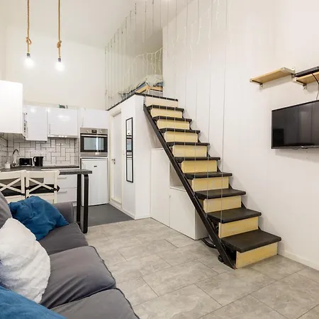 V60 Voeroesmarty Apartment *